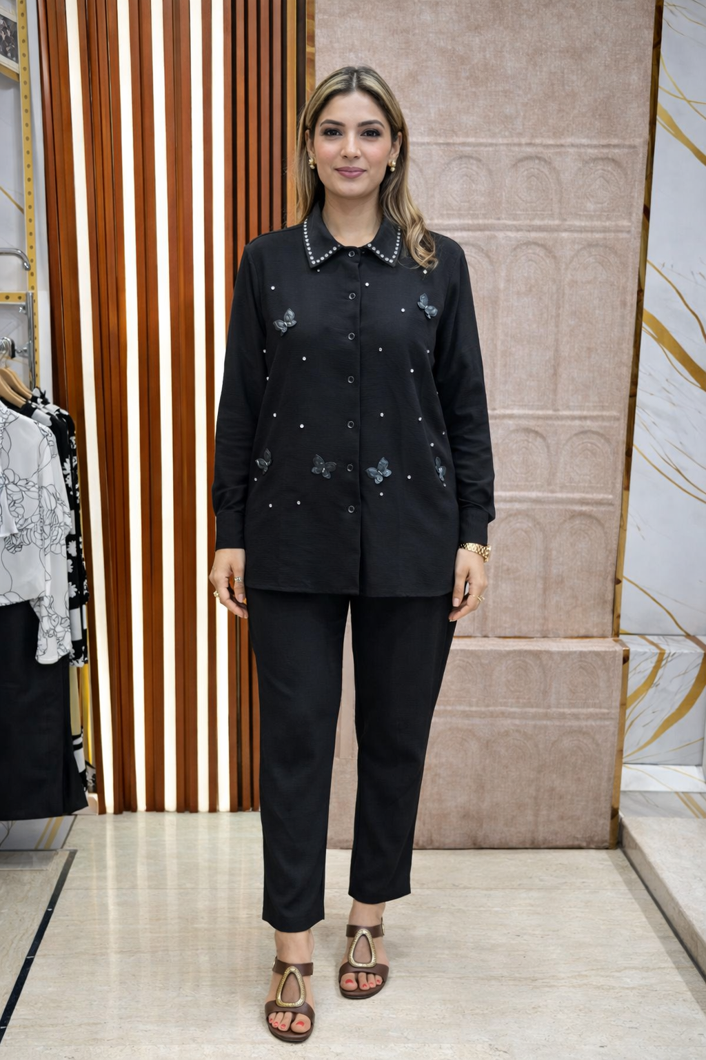 LITTLE BUTTERFLY STUDDED WORK