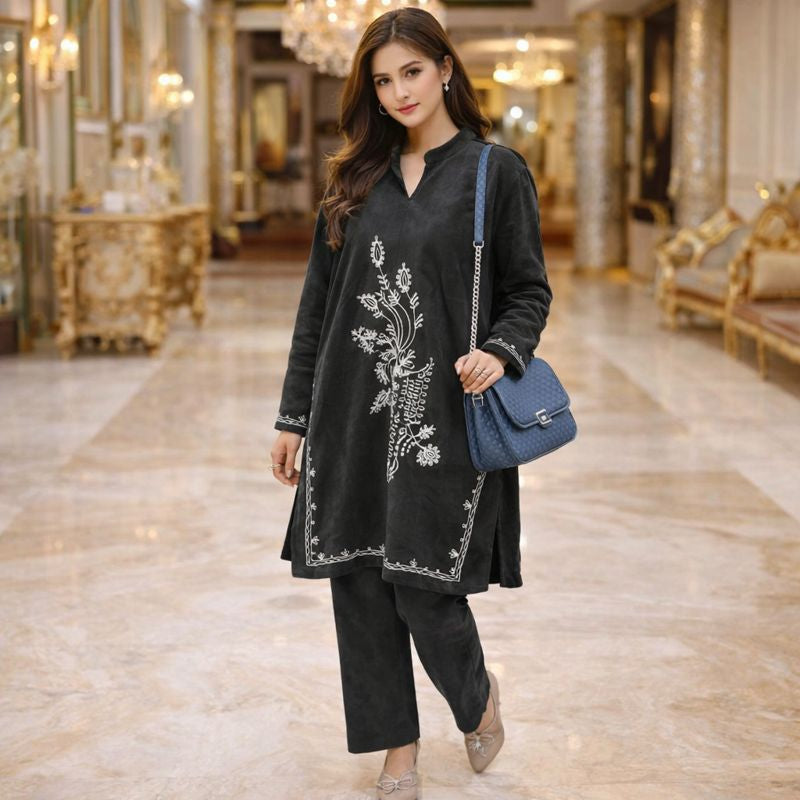 KASHMIRI EMBROIDARY VELVET CORD SET