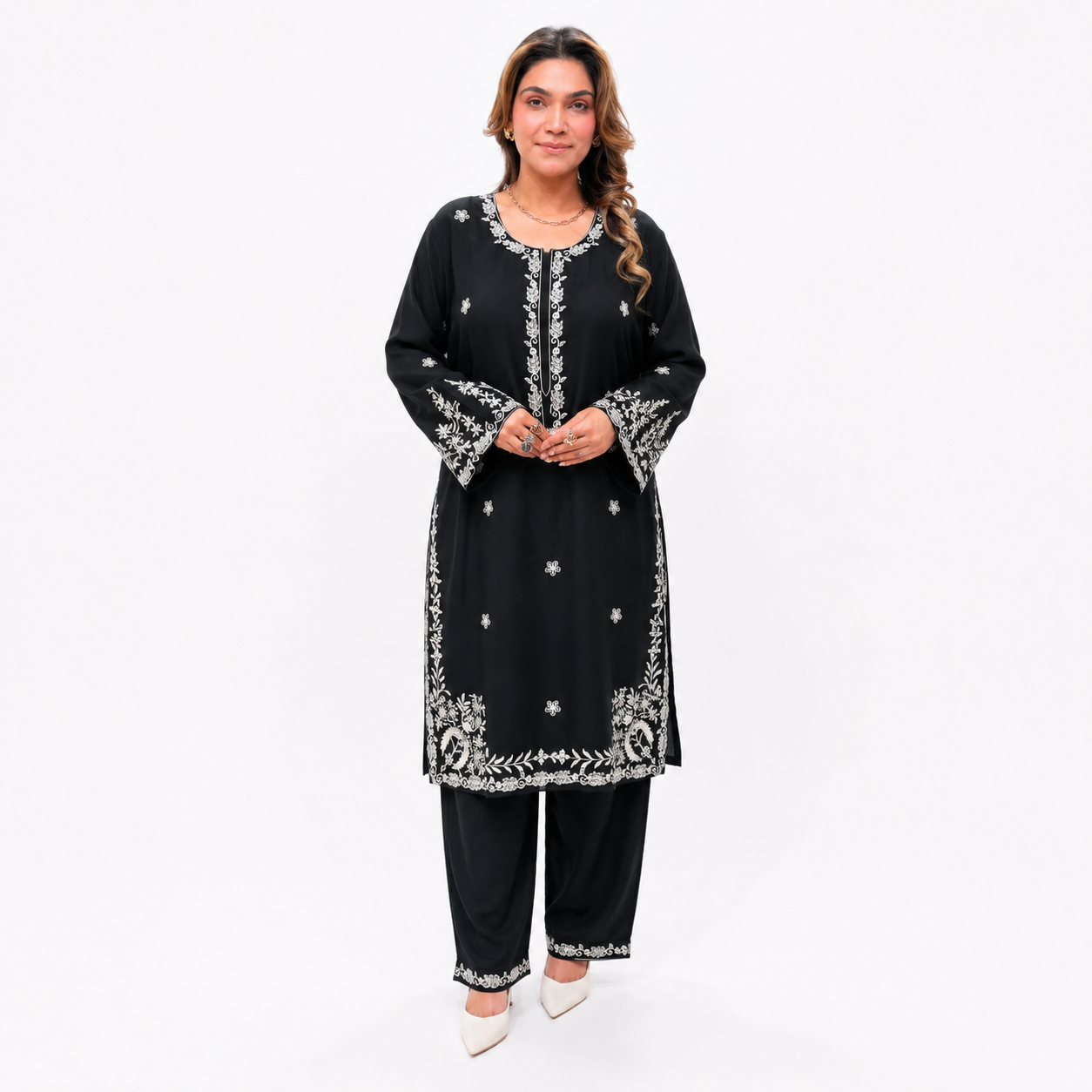 Embroidery  pakistani style kurti cord set