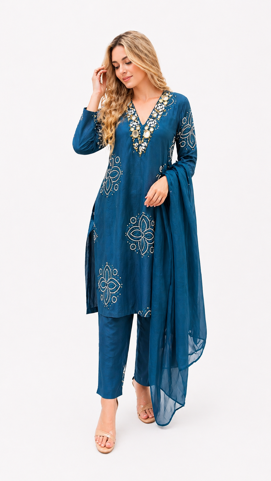 V NECK MIRROR WORK SUIT
