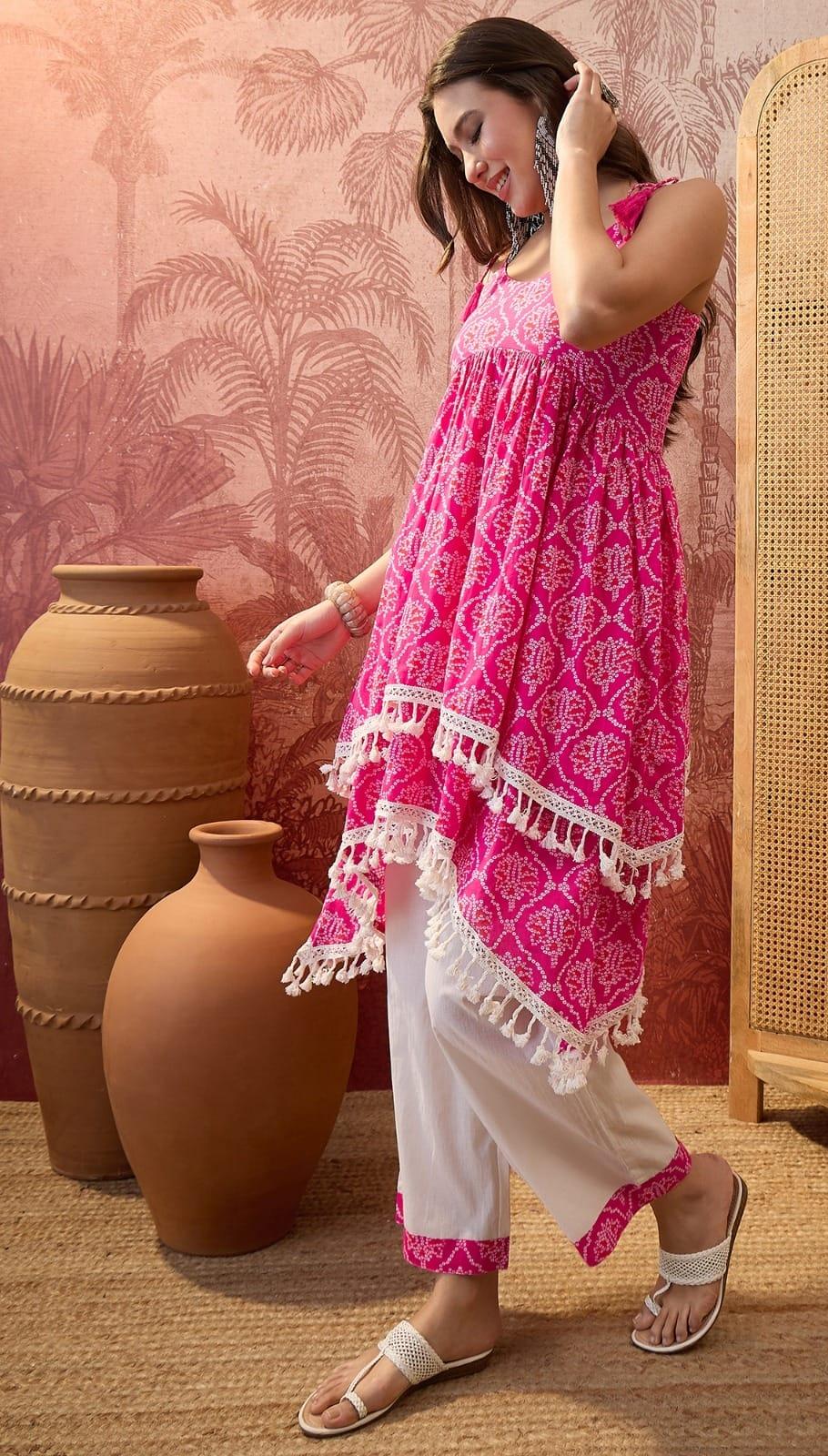 FLORAL PRINT STRAPE  SUIT