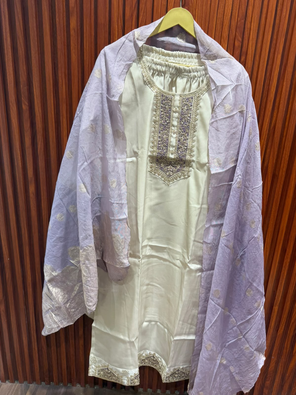 EMBROIDERY SUITS 2XL