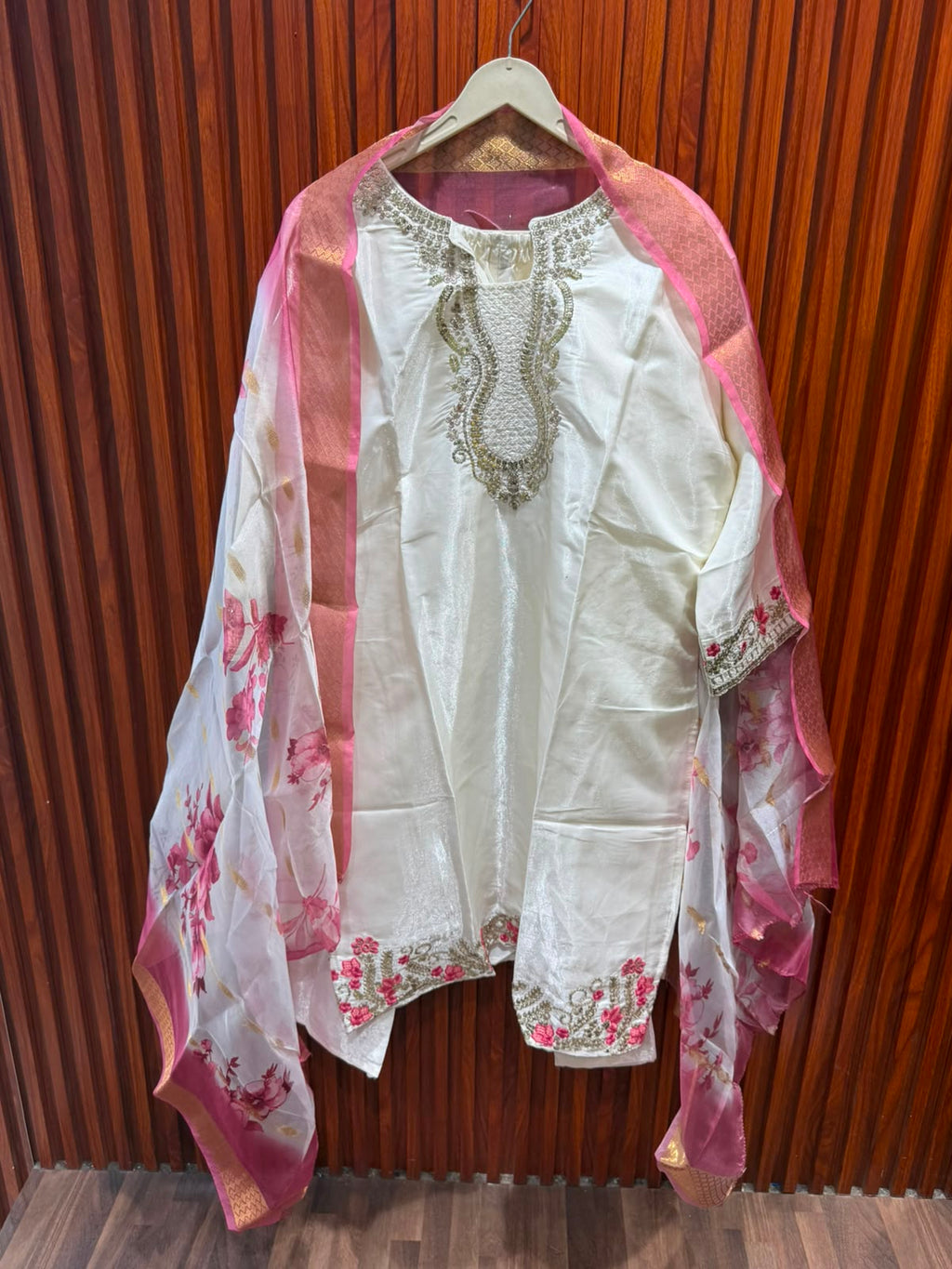 PRINTED CHUNNI WITH EMBROPIDERY SUIT