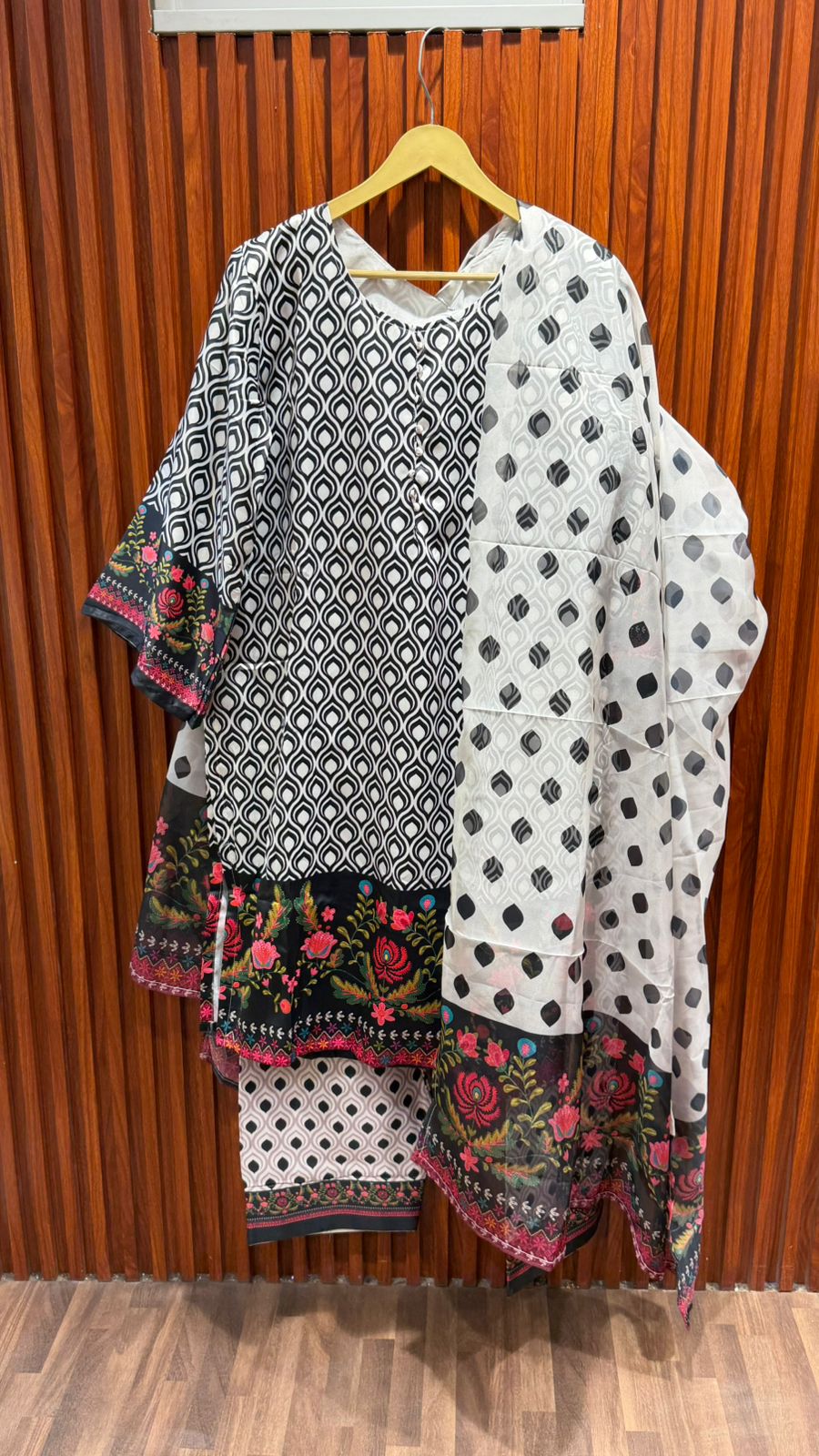 black suit farsi salwar