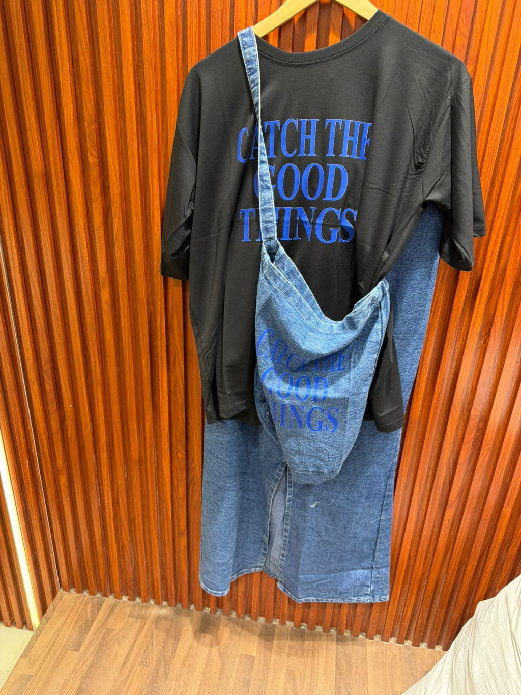 T-SHIRT WITH DENIM SKIRT SIDE BEG