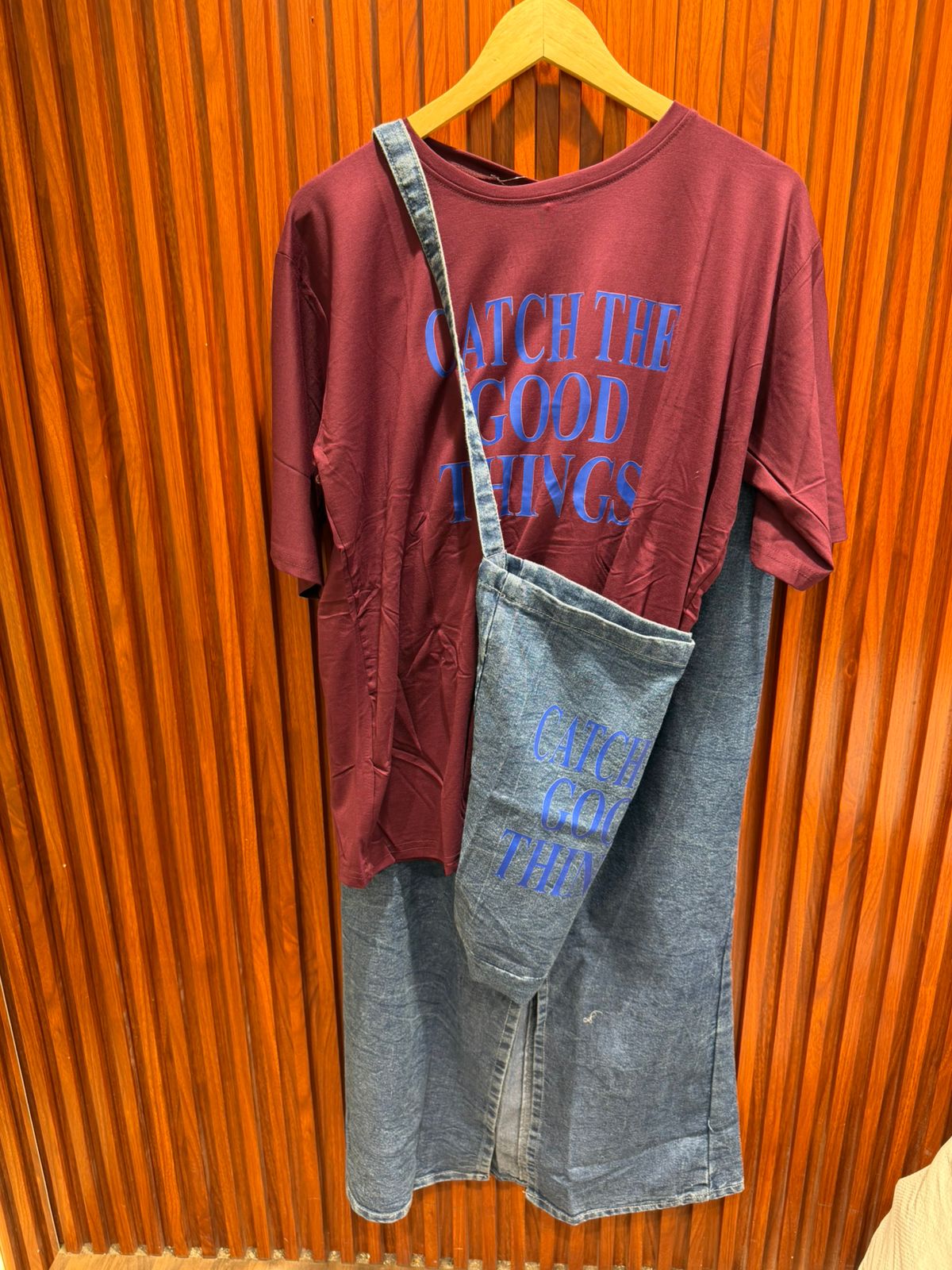 T-SHIRT WITH DENIM SKIRT SIDE BEG