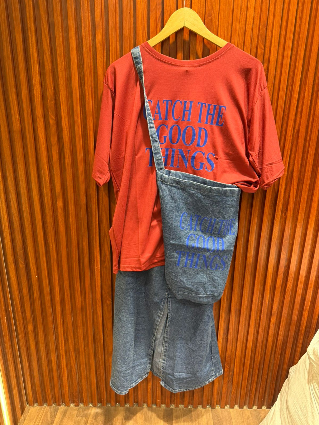 T-SHIRT WITH DENIM SKIRT SIDE BEG