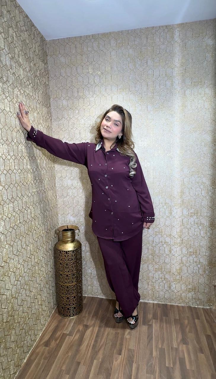 studded collar  cordset good till to 2xl