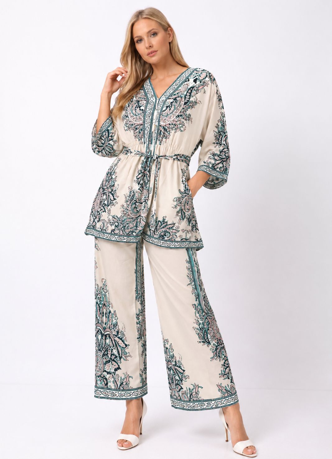 SHORT TOP WITH PANT CORDSET