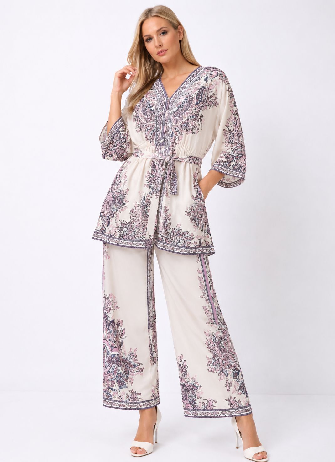SHORT TOP WITH PANT CORDSET