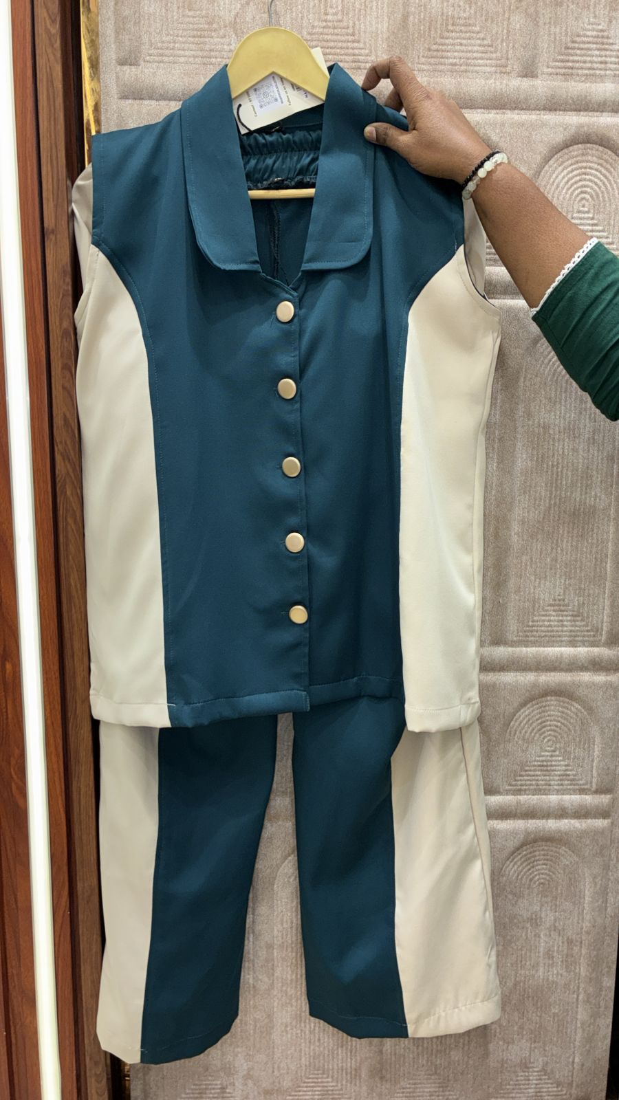 cut sleeve office wear cord set