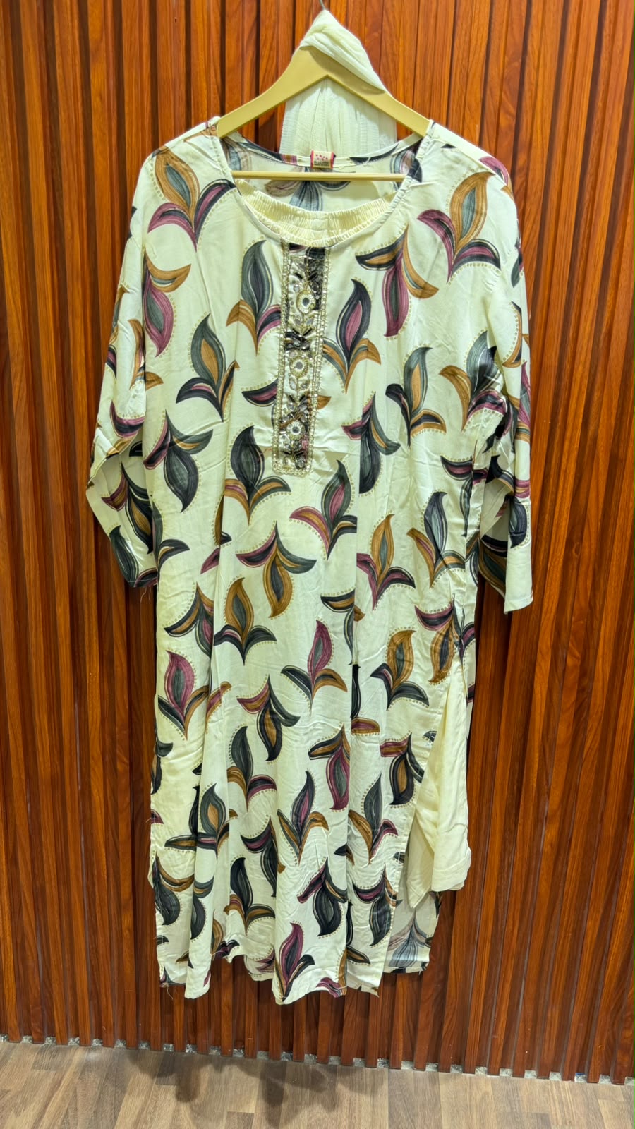 lily flower printe suit
