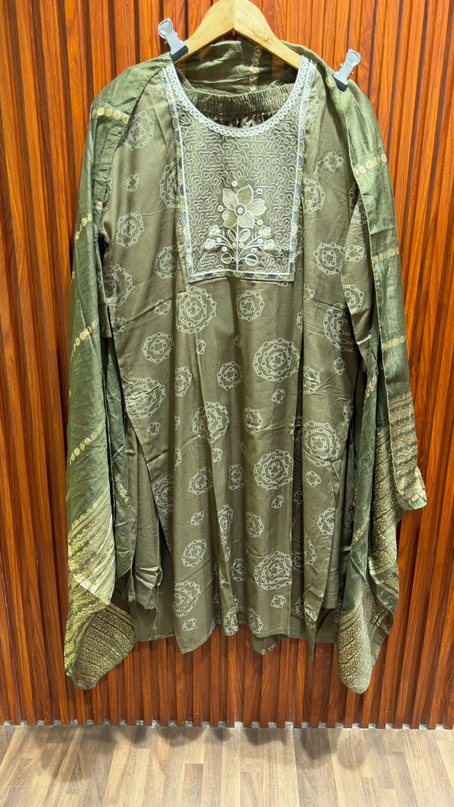 dark green embroidery plus size suit