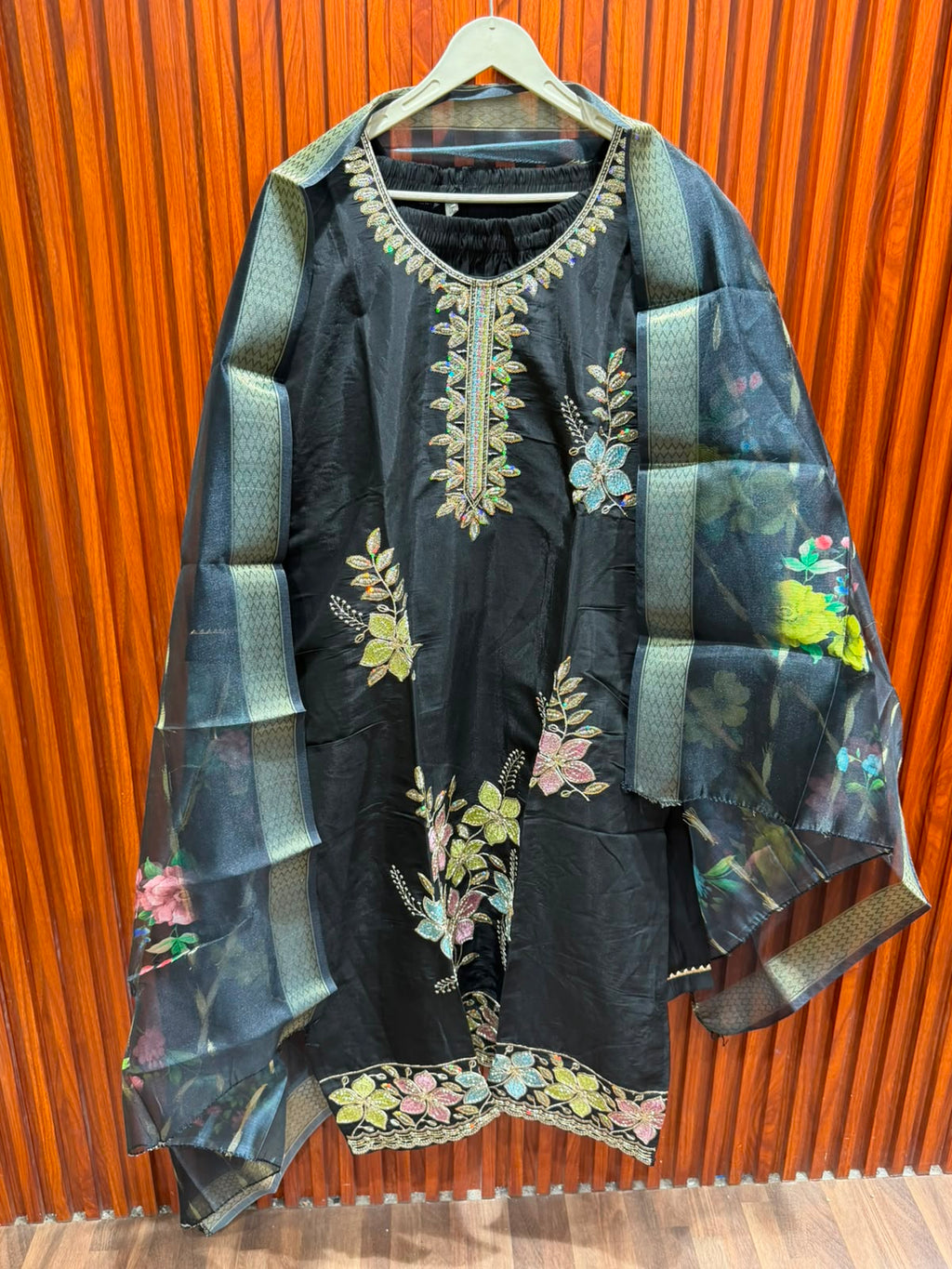 printed chunni with multicolor flower suits