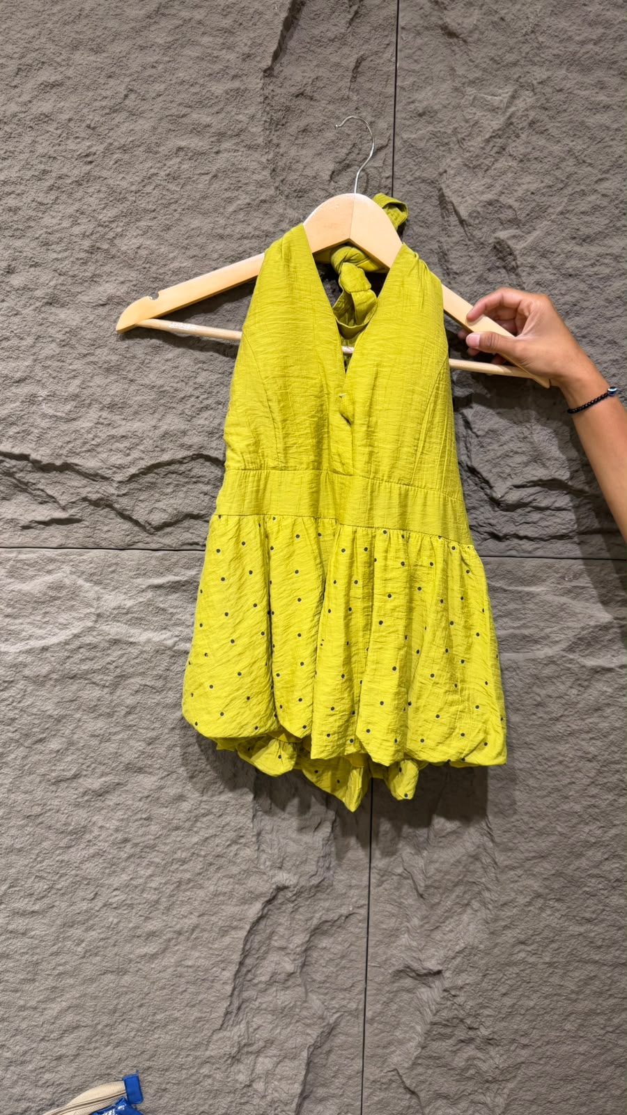 HALTER NECK TOP