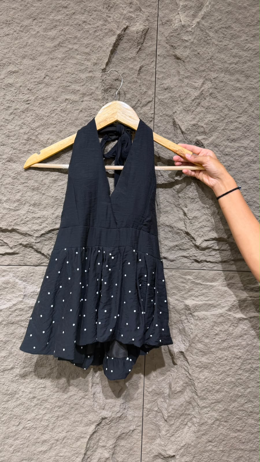 HALTER NECK TOP