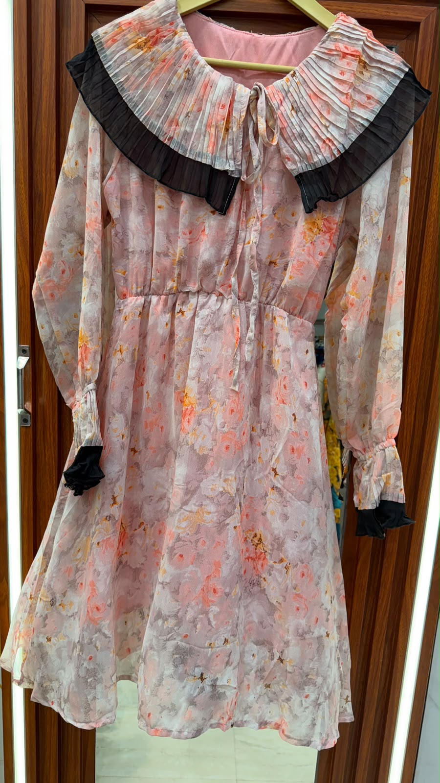 frill dress