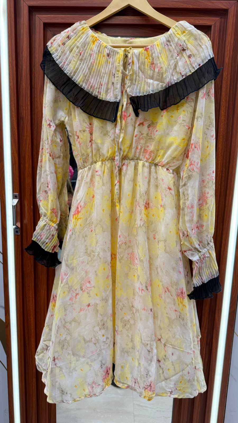 frill dress