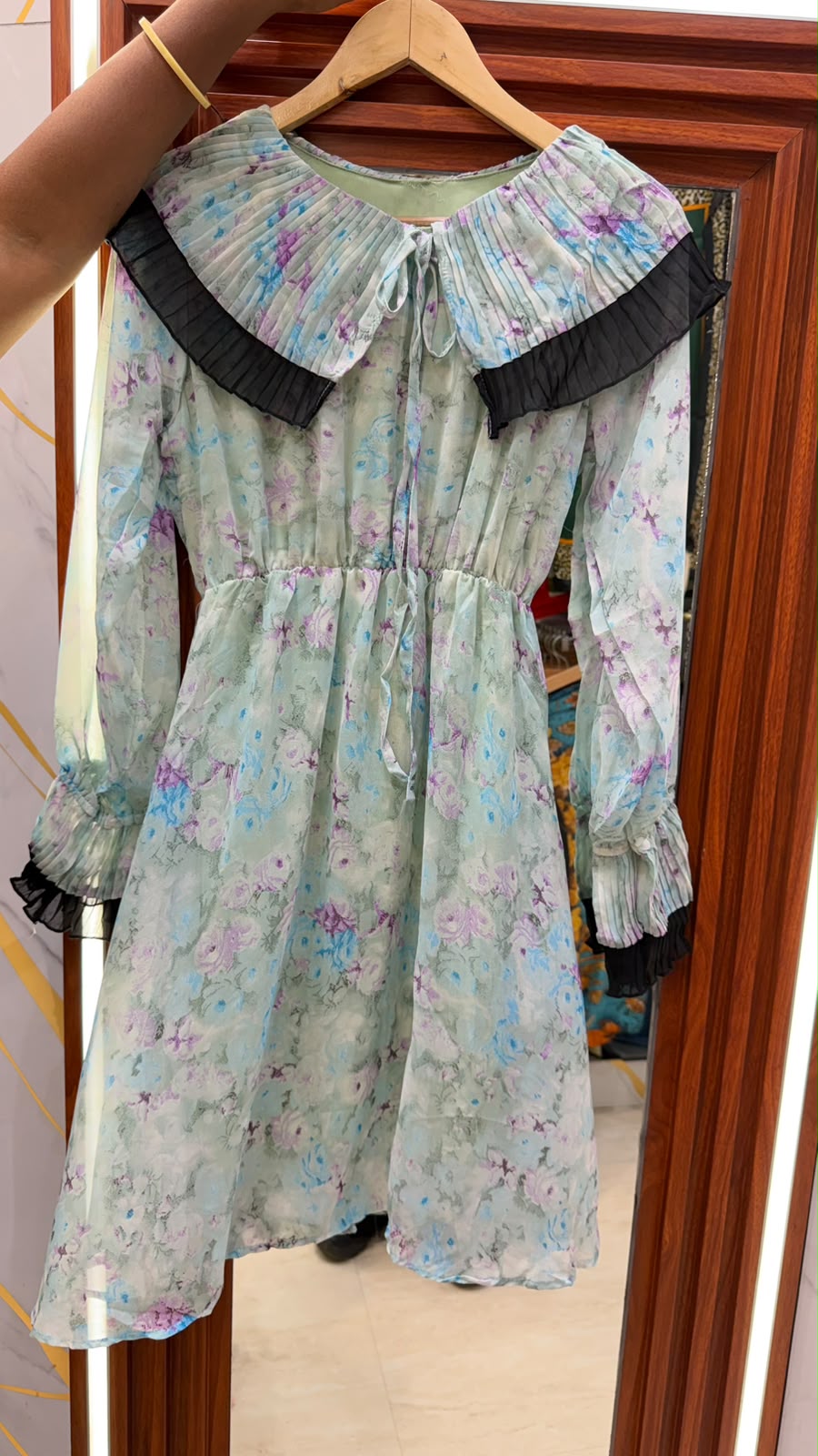 frill dress